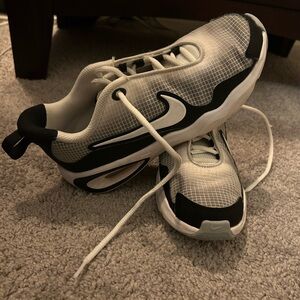 Nike Air Max Boys Sneakers Size 4Y Black Gray Running Shoes